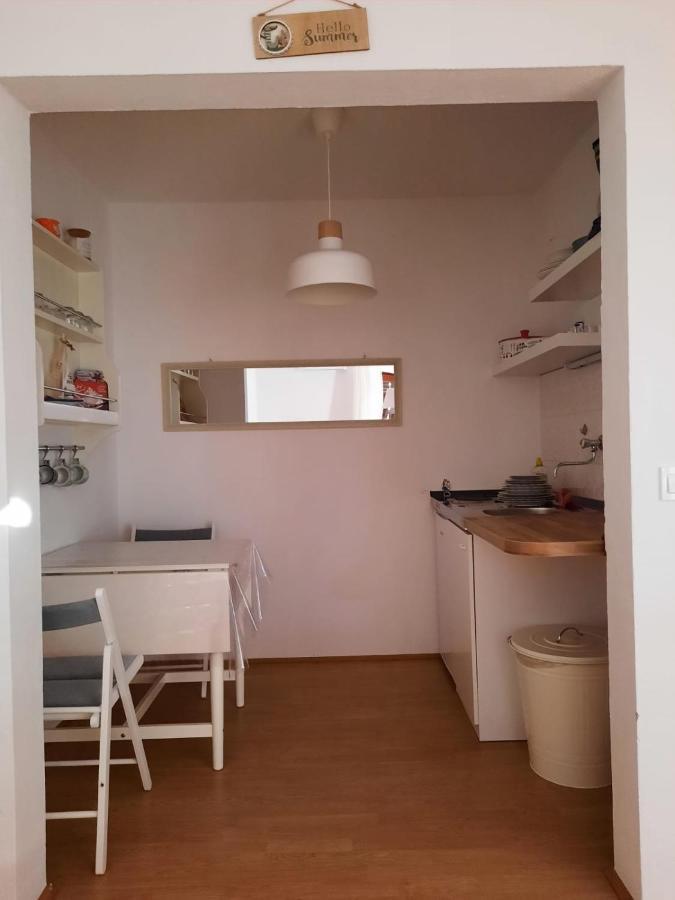 Studio-Appartements Emwey Трогір Екстер'єр фото