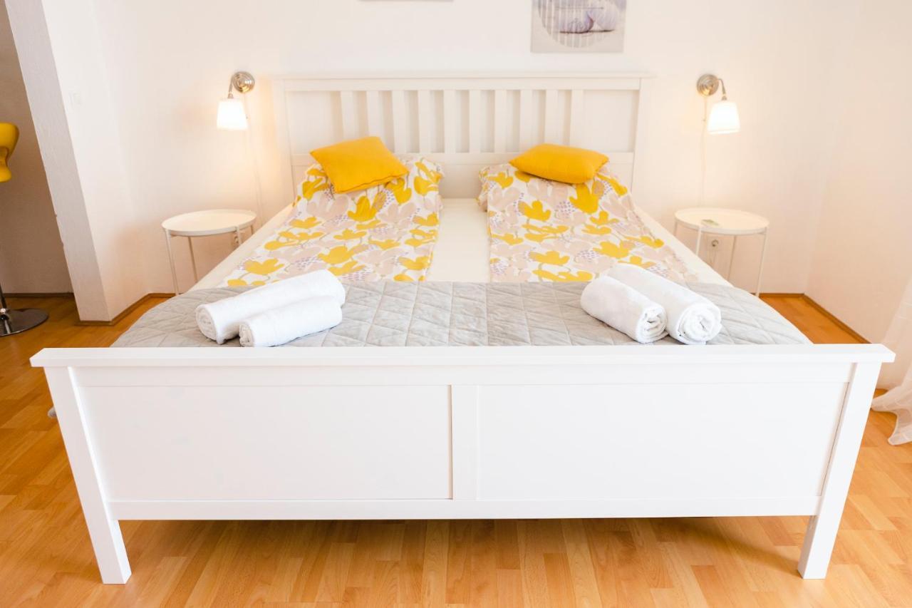 Studio-Appartements Emwey Трогір Екстер'єр фото